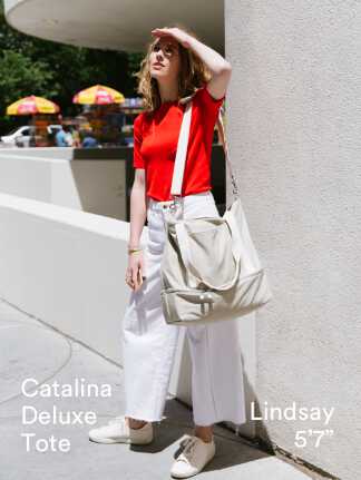 Catalina Deluxe Tote - Lindsay is 5’7”