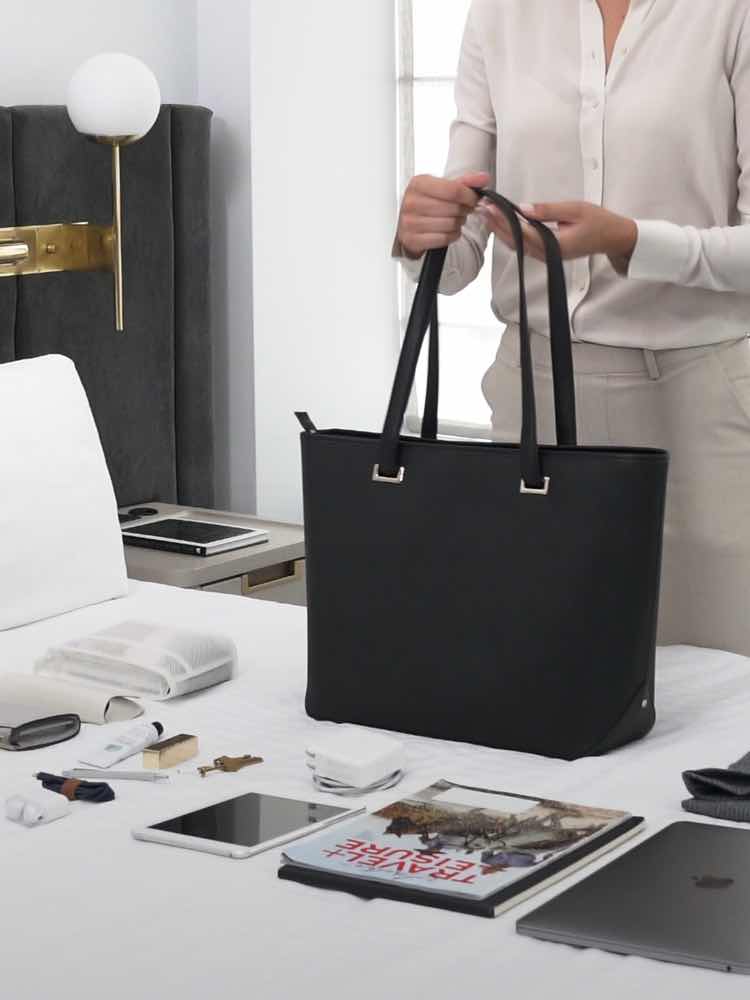 video showing how to pack the Seville Tote