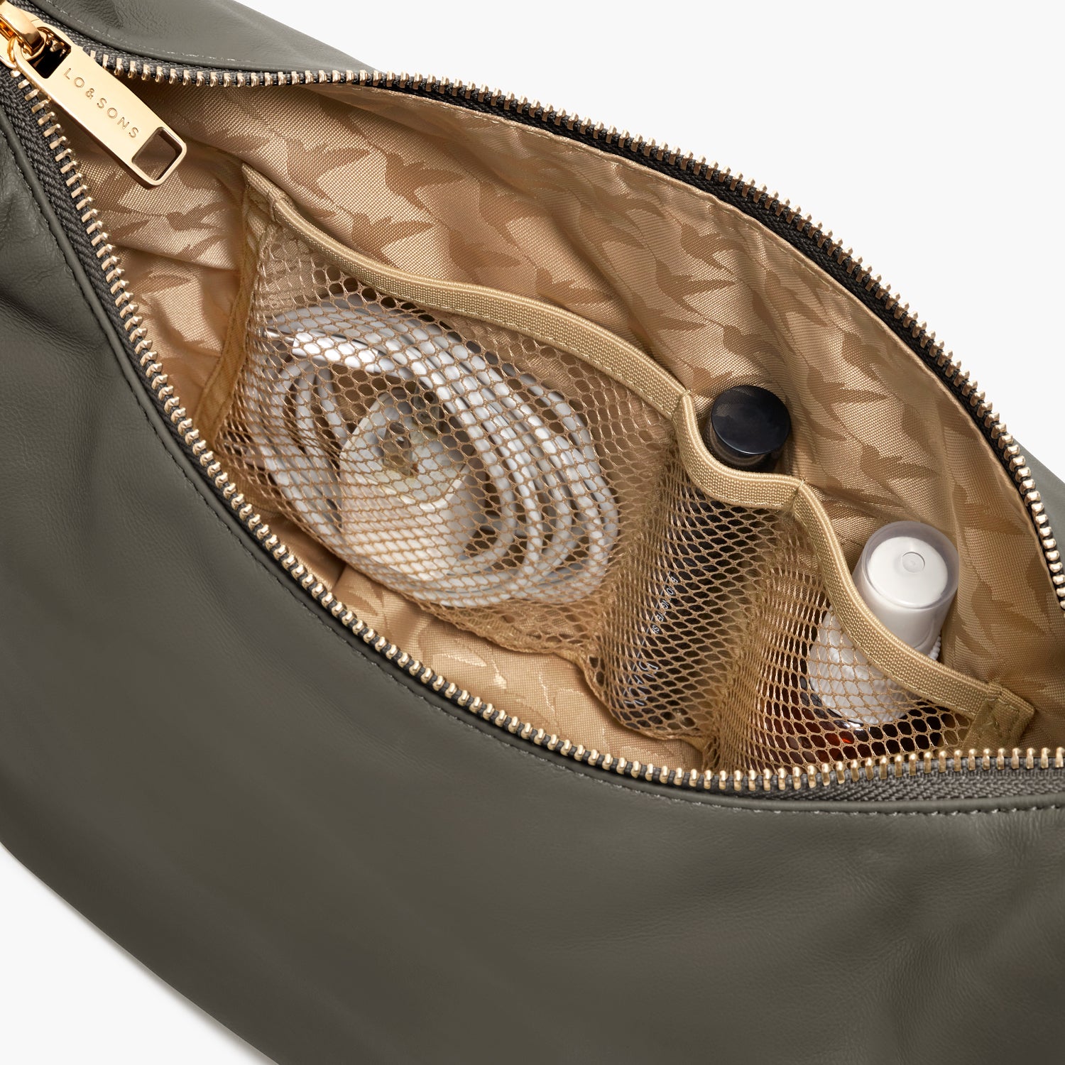 interior view of mesh pockets of Aoyama 2 Leather in Green