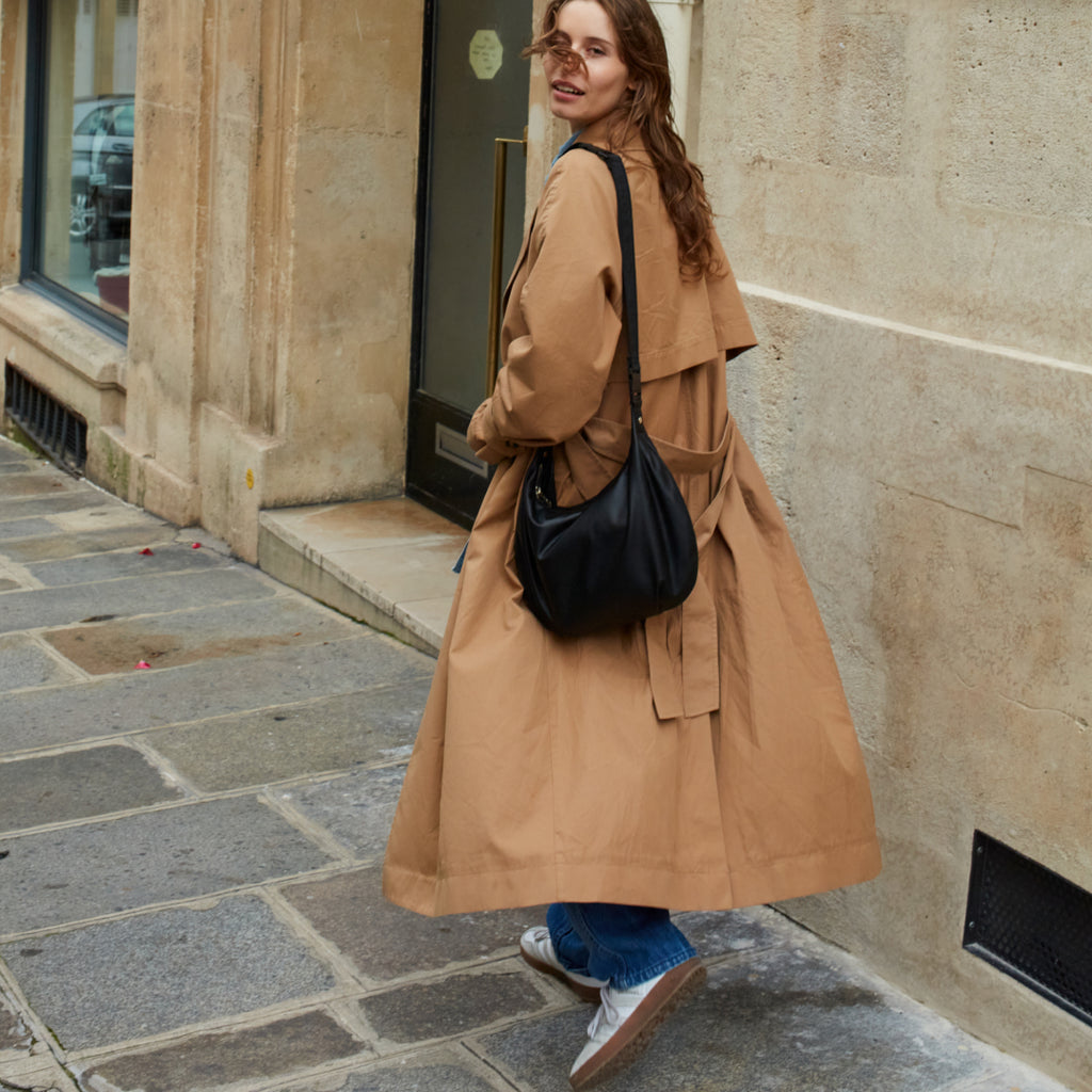 Aoyama - Sheepskin Leather - Black / Gold / Camel