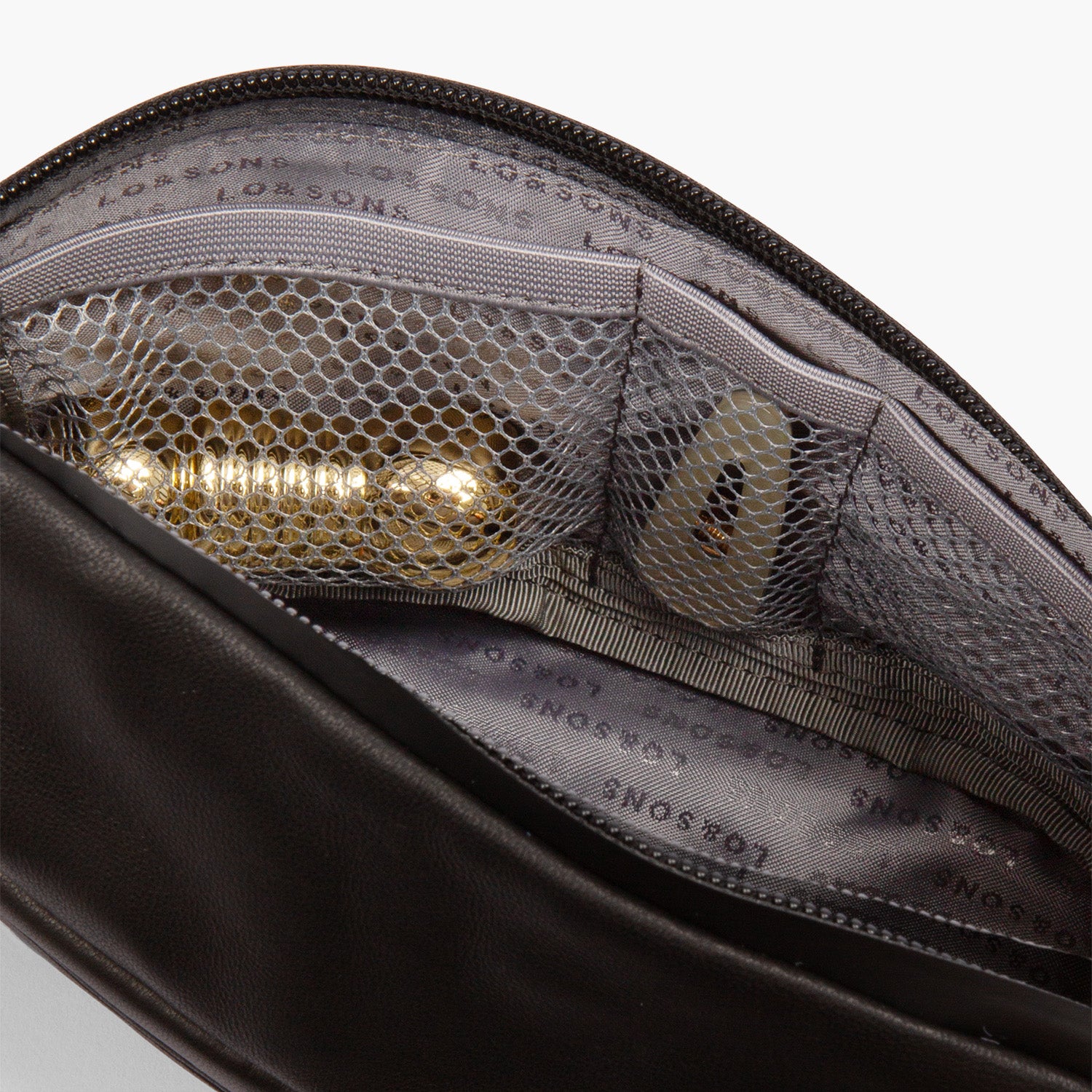 Bond - Sheepskin Leather - Black