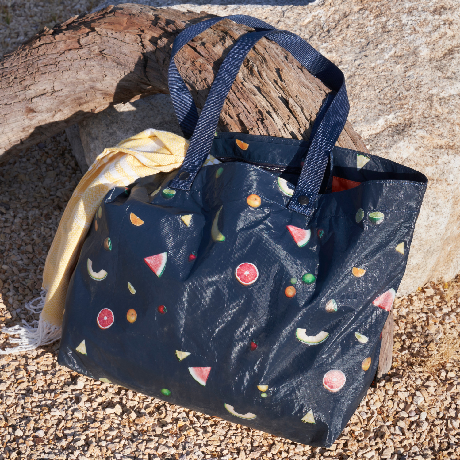Del Mar Packable Tote Large - Tyvek - Navy Fruit