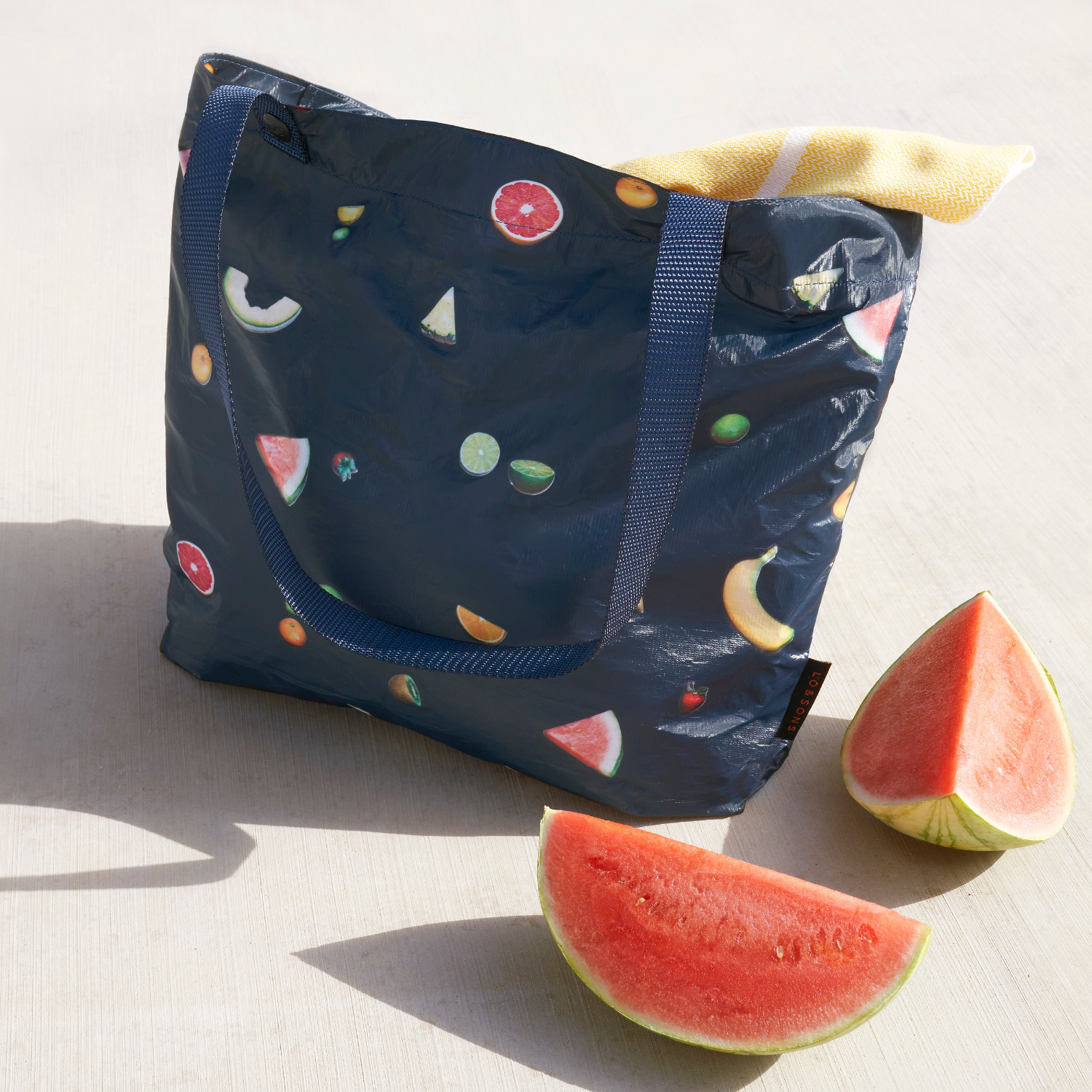 Del Mar Packable Tote Small - Tyvek - Navy Fruit