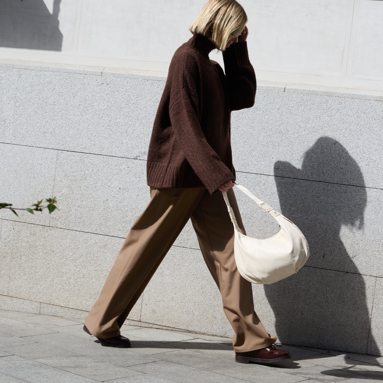 あ*こ様 フェイクレザー＆ボア　新柄超BIGあんこちゃん　コヤンイサムチョン　ト Lo & Sons Aoyama Crescent Crossbody Bag - Leather - Ivory