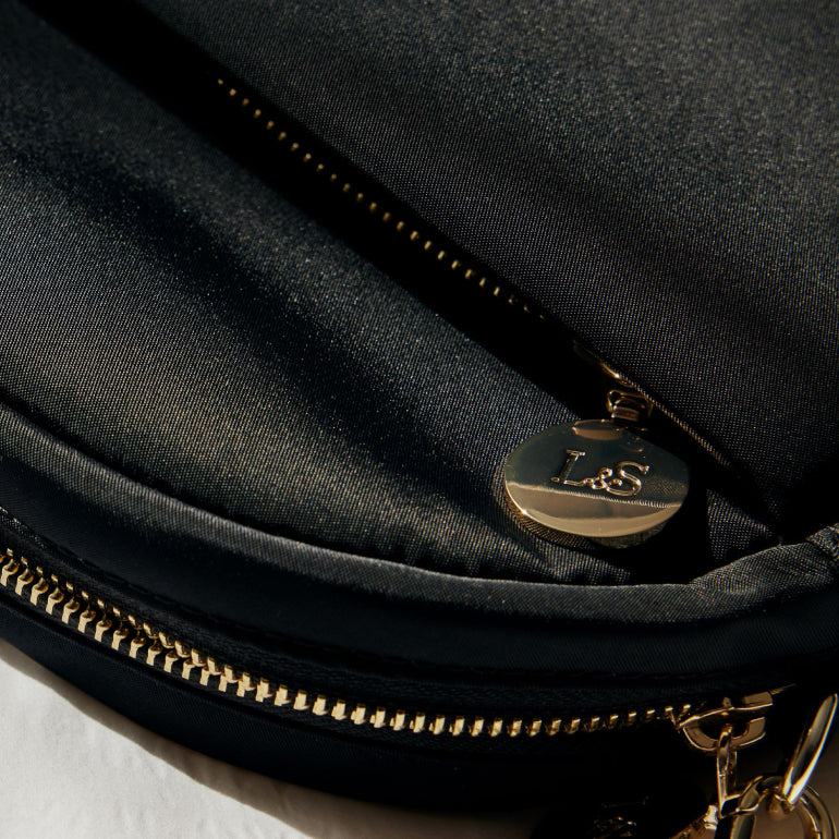 【新品】FRAMeWORK ×NOMADIS Lys L Nylon BAG Lo & Sons Nouvelle Crossbody Bag - Nylon - Black / Gold