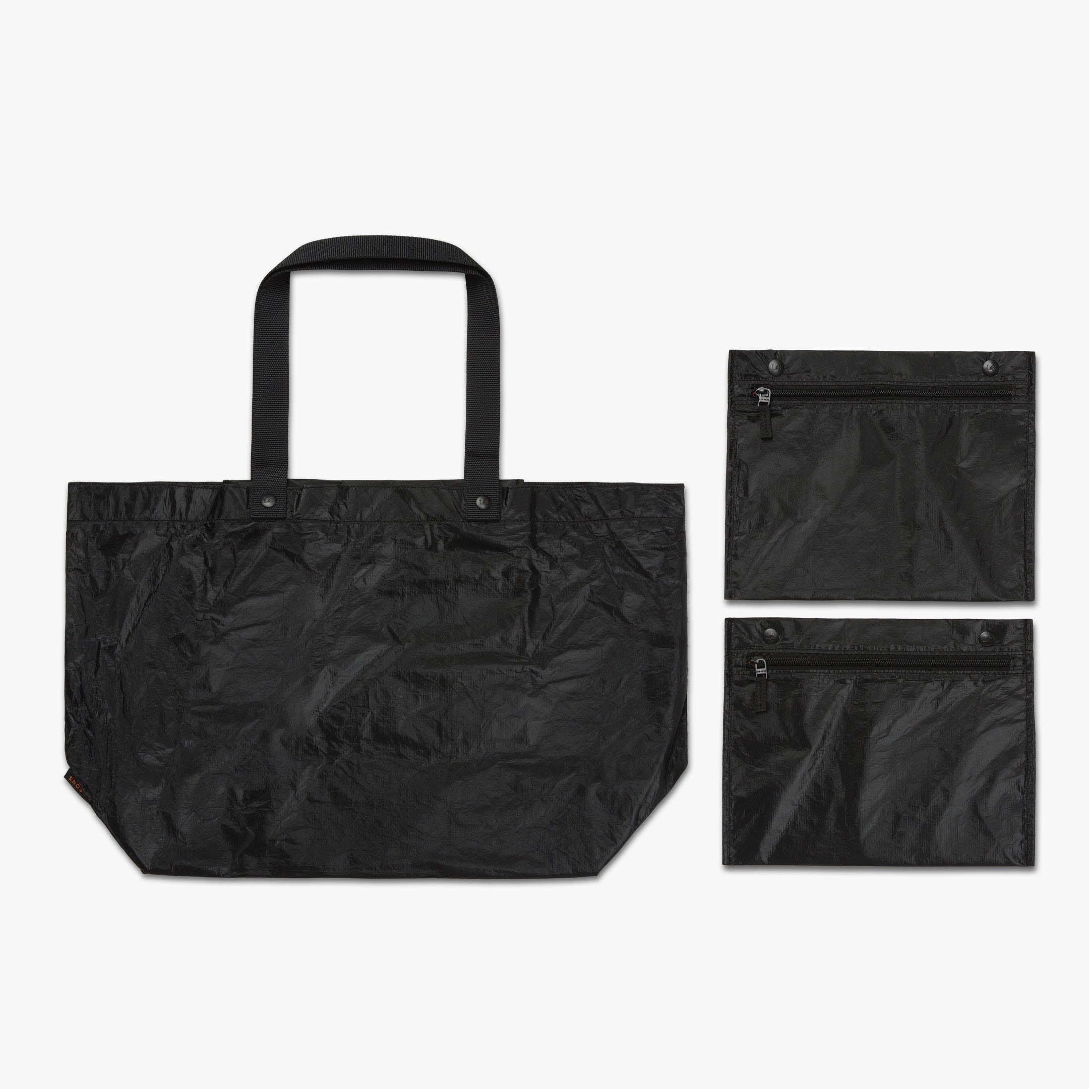Front with pouches - The Del Mar Packable Tote Large - Black - Lo & Sons