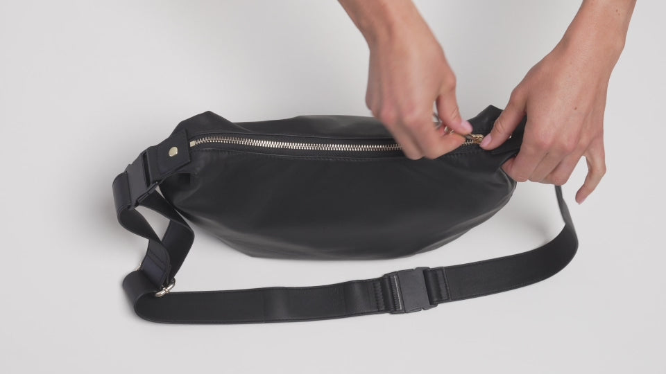 あゆ　黒38 Auden Bag | Janessa Leoné