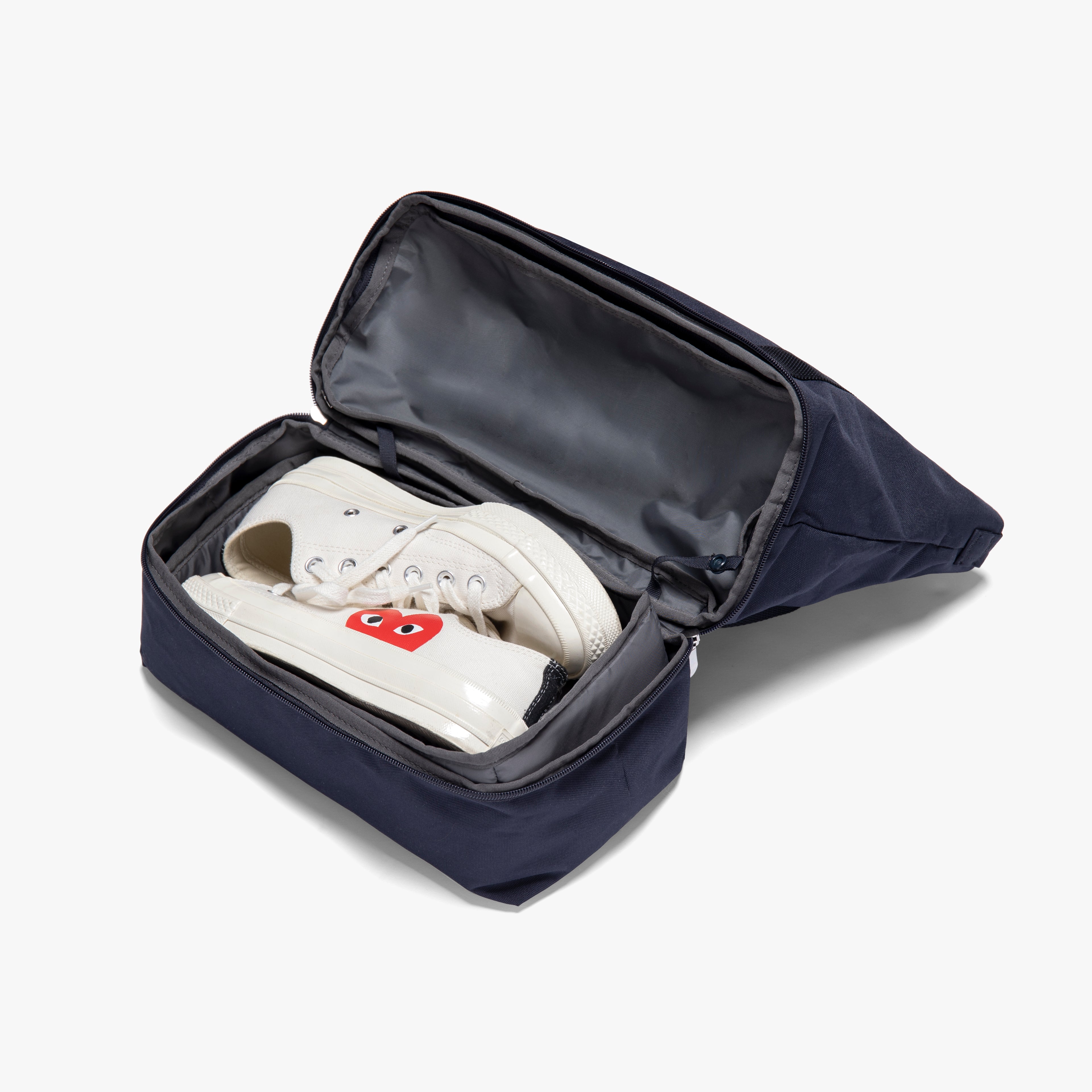 Bottom Shoe compartment - Catalina Day Tote - 600D Recycled Poly - Deep Navy - Tote - Lo & Sons