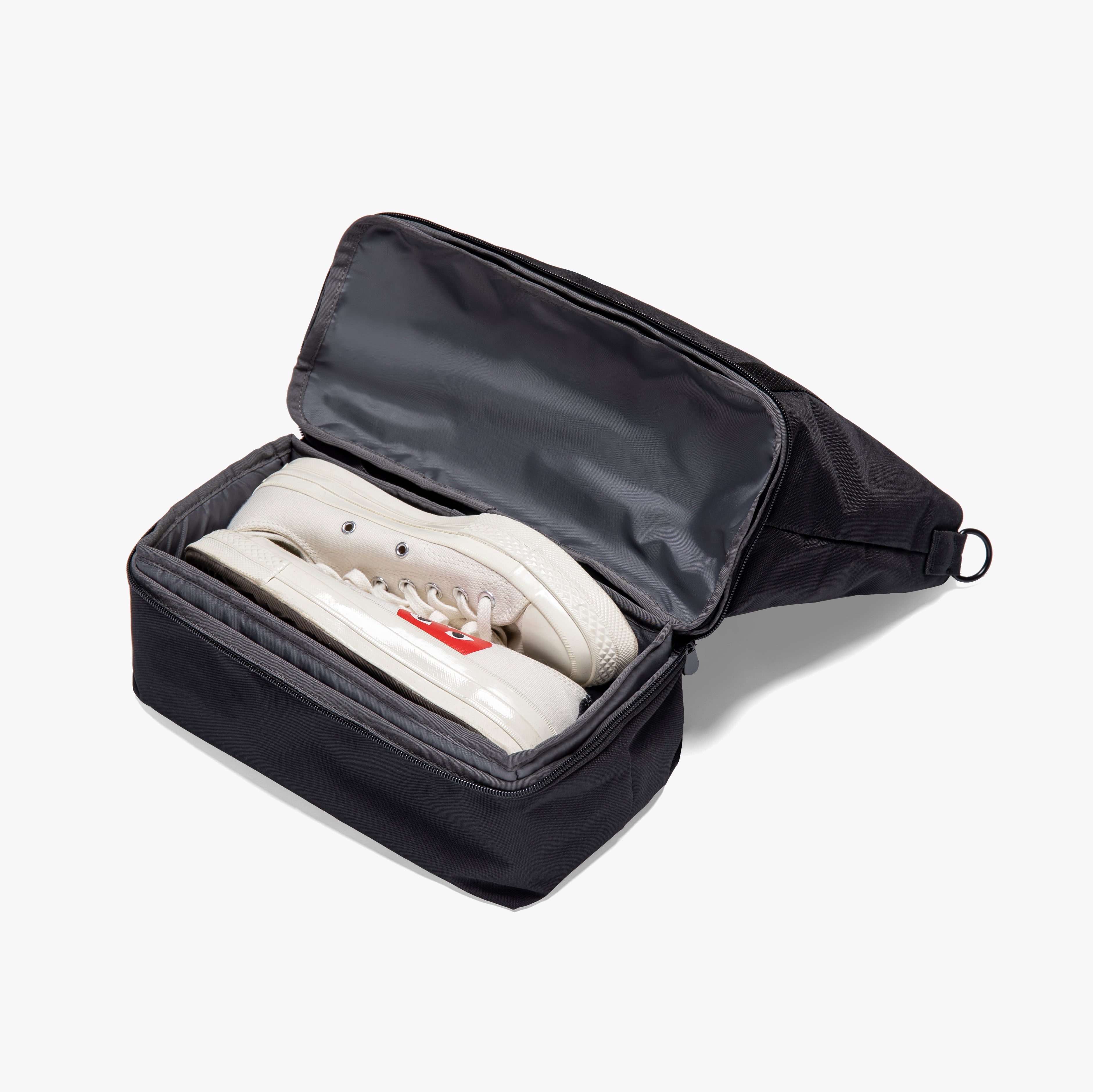Bottom shoe compartment - Catalina Day Tote - 600D Recycled Poly - Onyx - Tote - Lo & Sons
