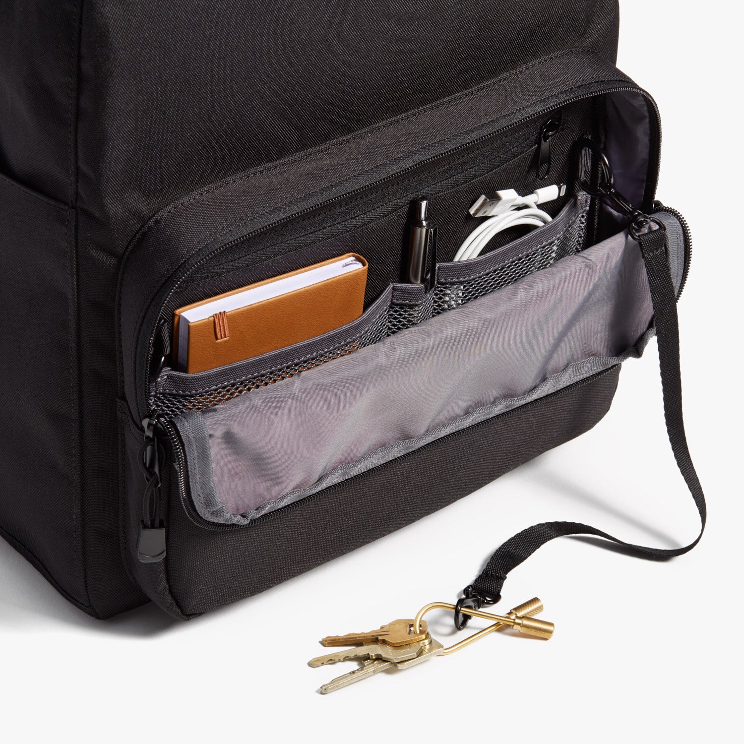 Front Pocket - Hanover Deluxe 2 - 600D Recycled Poly - Onyx - Backpack - Lo & Sons