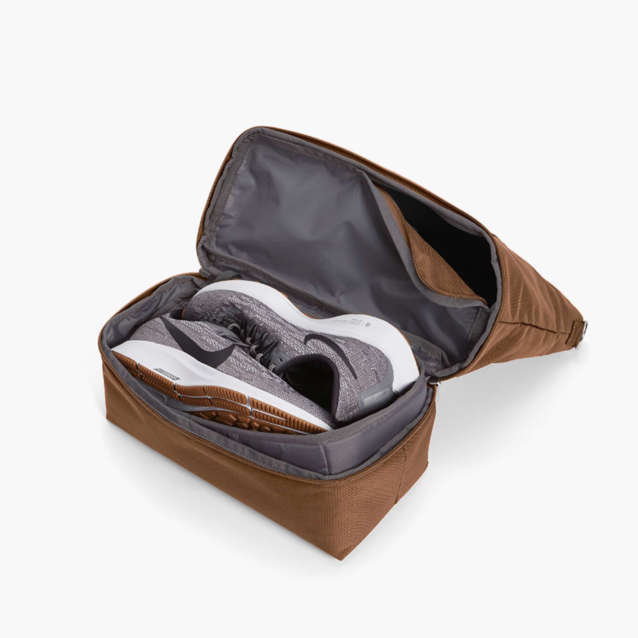 bottom compartment - Catalina Day Tote - 600D Recycled Poly - Golden Brown - Tote - Lo & Sons