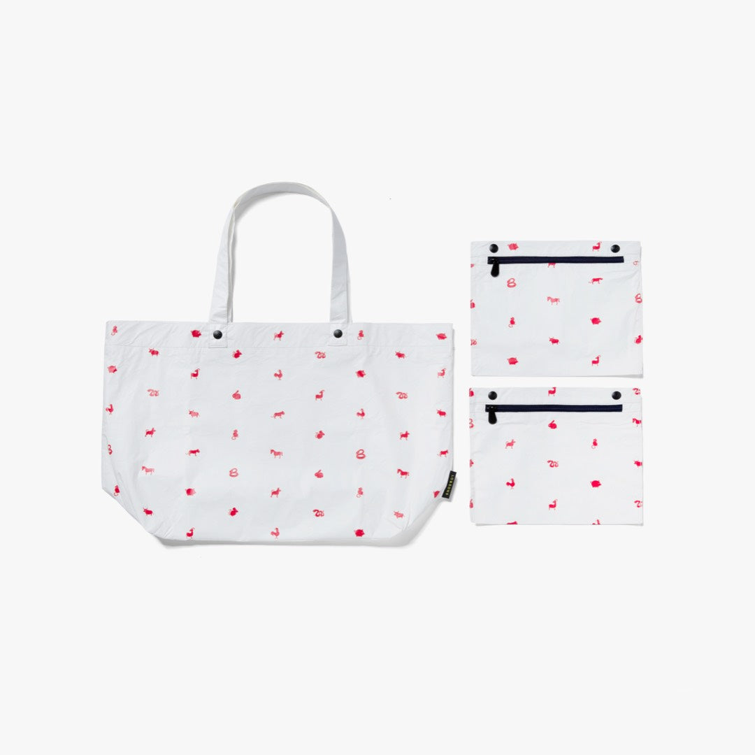 Front with pouches - The Del Mar Packable Tote Large - White Zodiac Emoji - Lo & Sons