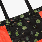 Lo and Sons Del Mar Packable Tote Small Leaf Print interior pouch close up