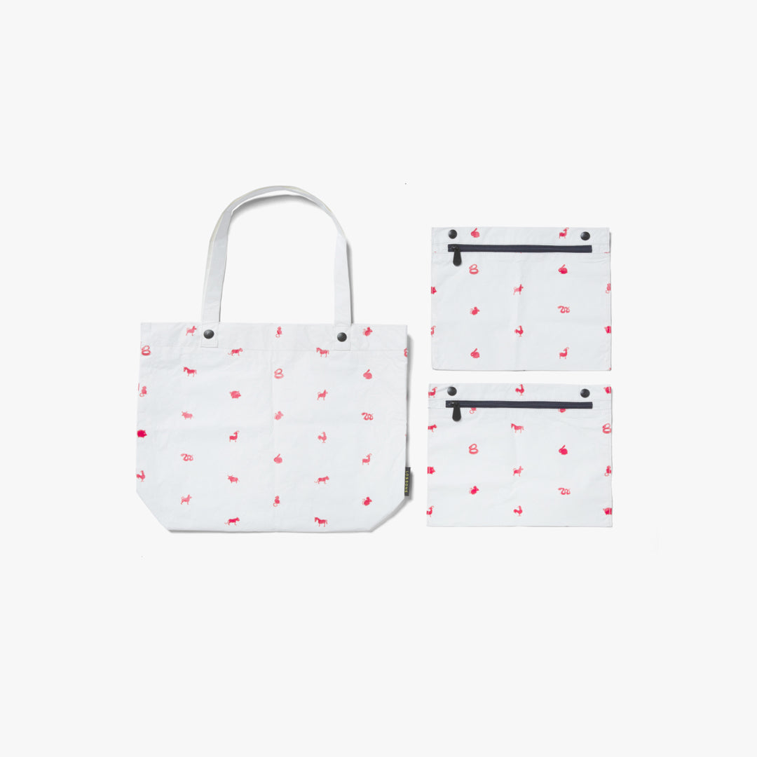Front with pouches - The Del Mar Packable Tote Small - White Zodiac Emoji - Lo & Sons