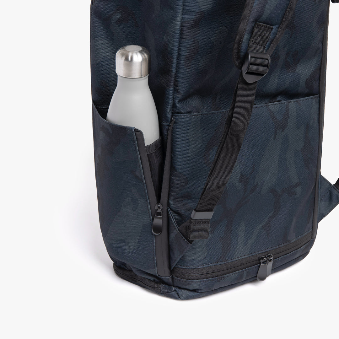 Water bottle pocket - Hakuba - 600D Recycled Poly - Navy Camo - Laptops - Lo & Sons