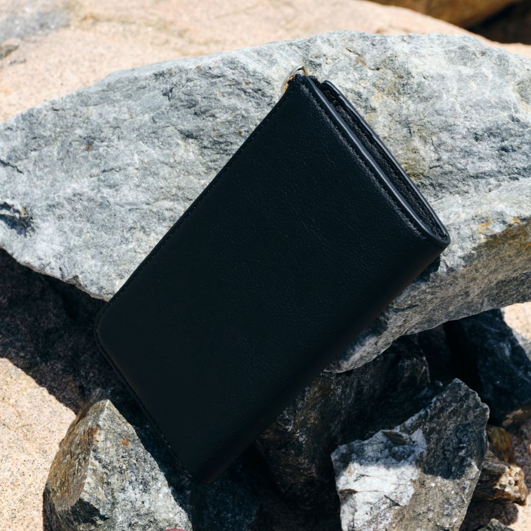 On rocks - Leather Wallet - Cactus Leather - Black / Gold / Camel - Small Accessory - Lo & Sons