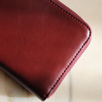 Material close up - Leather Wallet - Cactus Leather - Burgundy / Gold / Camel - Small Accessory - Lo & Sons