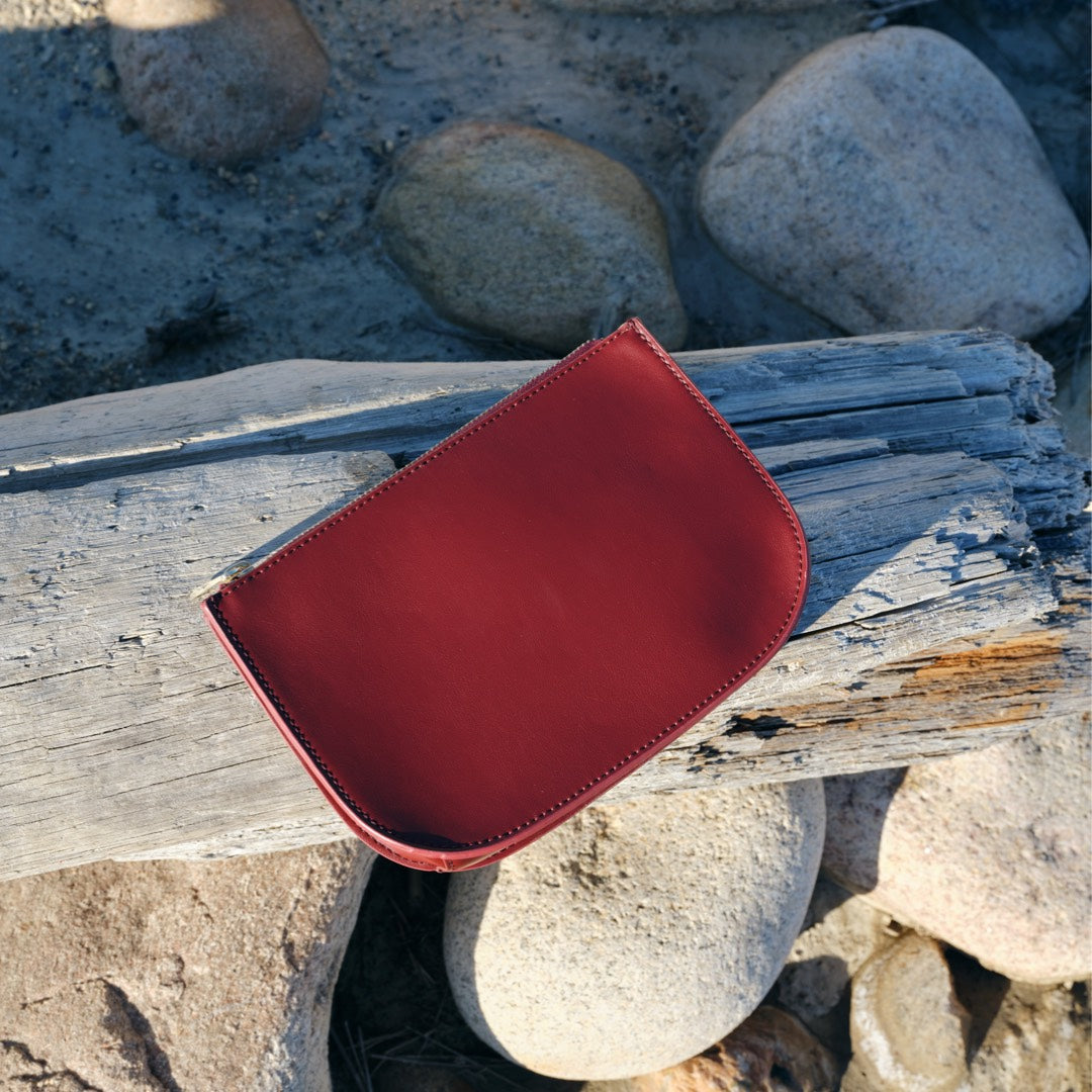 Worn at the beach - Waverley 2 - Cactus Leather - Burgundy / Gold / Camel - Crossbody Bag - Lo & Sons